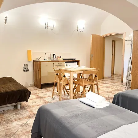 For 12 Guests In Center Cracovie