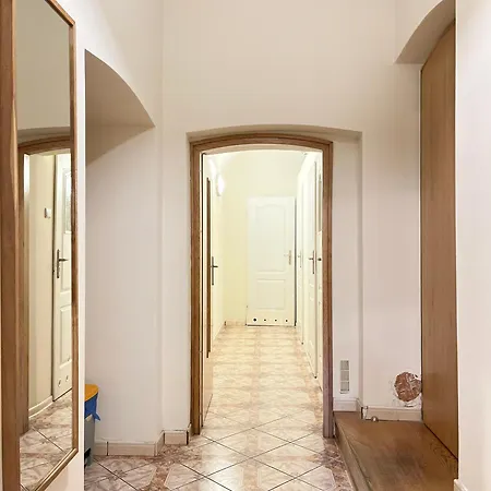 Appartement For 12 Guests In Center *