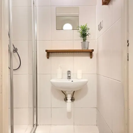 For 12 Guests In Center *