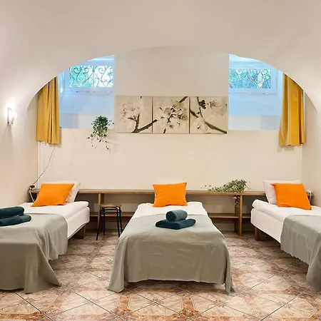For 12 Guests In Center شقة