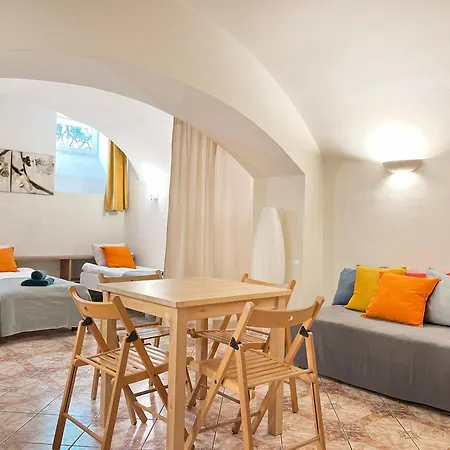 For 12 Guests In Center Apartment
