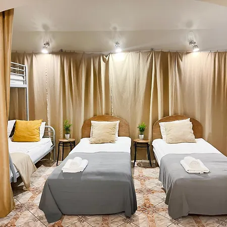 For 12 Guests In Center شقة *
